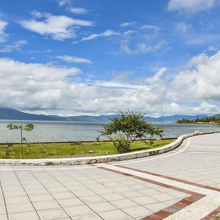 Casa Jardin-Lakeside Boutique Resort By Restavio Ахихик Экстерьер фото